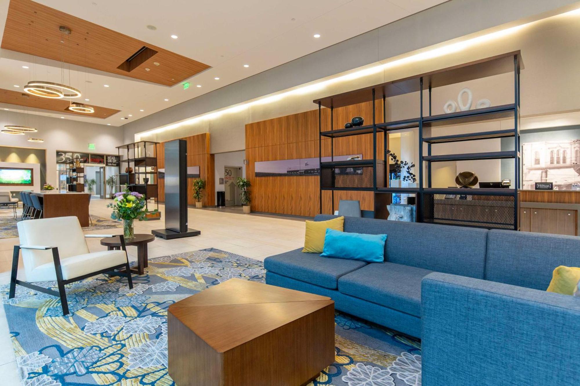 Hotel Doubletree By Hilton Convention Complex